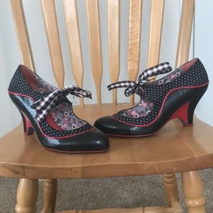 Poetic License Tie Wedges